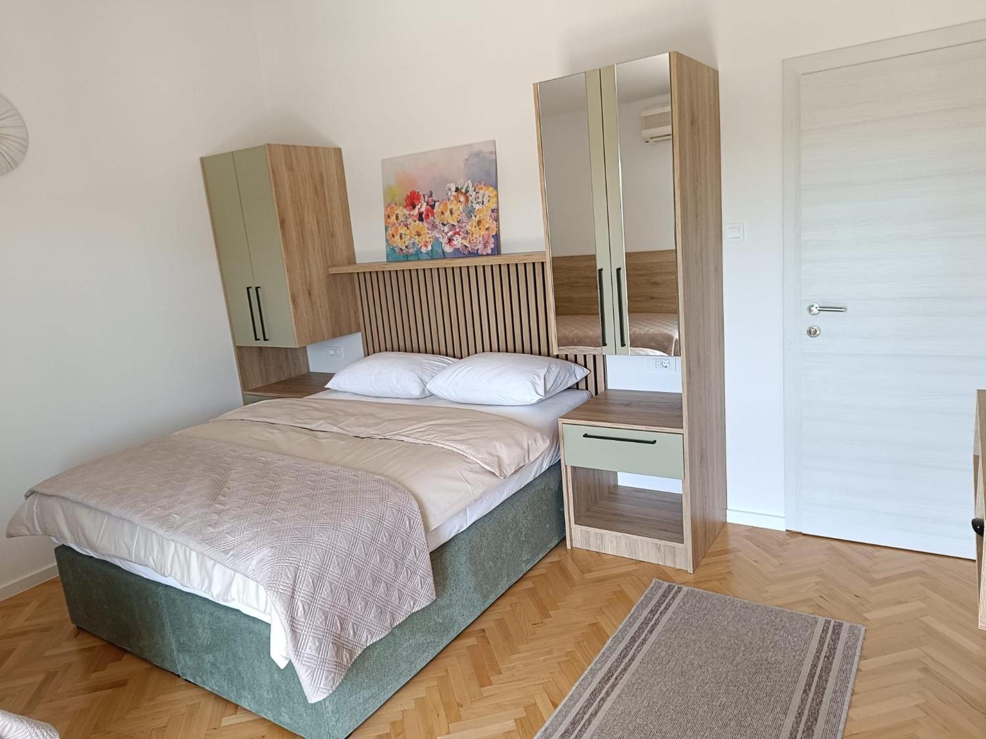 Diana Rooms And Apartments Starigrad Paklenica Rum bild